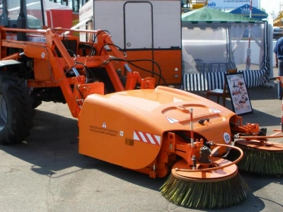 Щетка дорожная БелДТ-8002